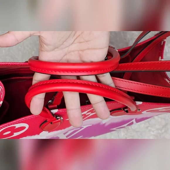 Louis Vuitton Onthego Escale RED GM - Picture 9 of 12